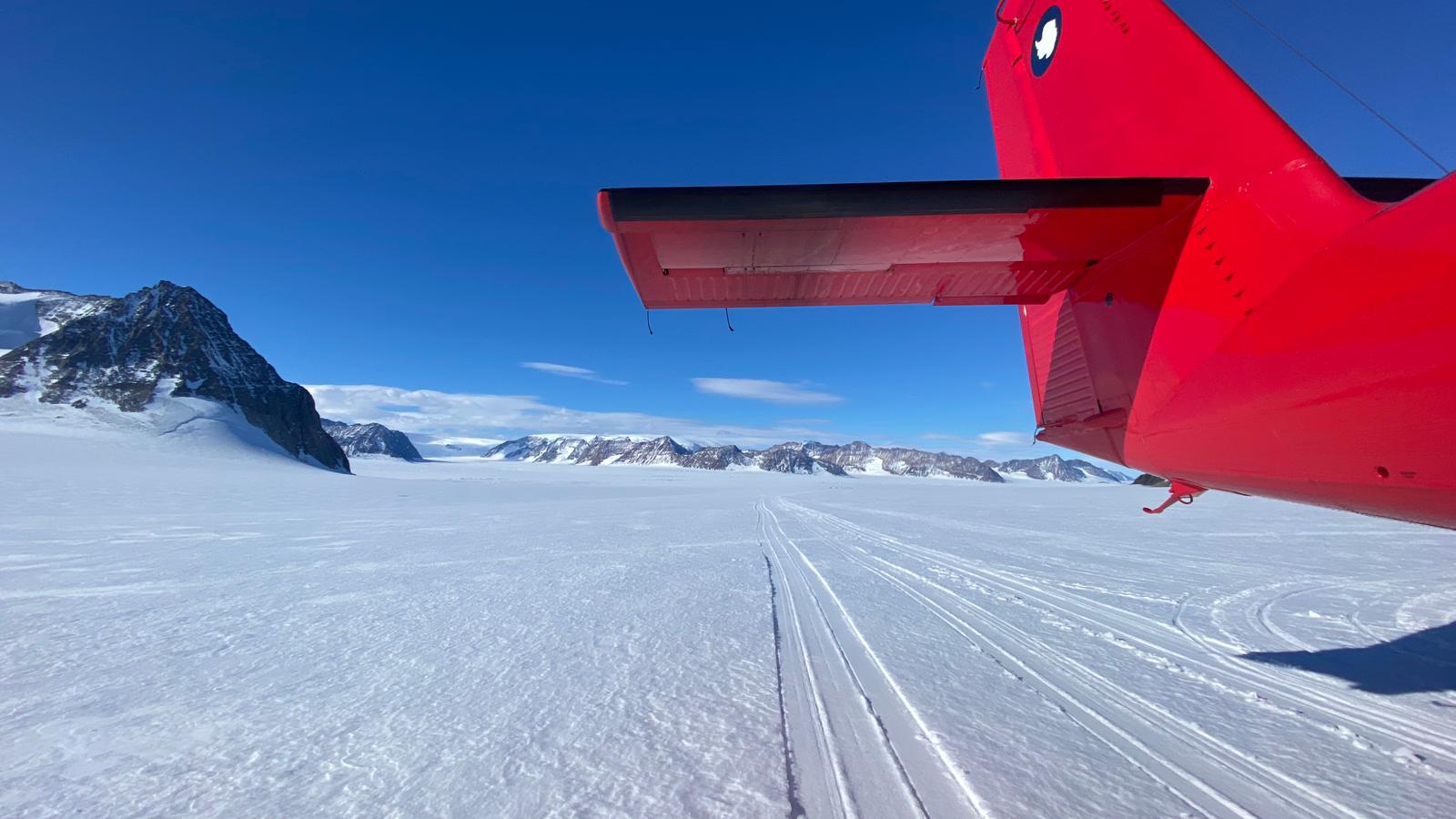 Another view under twin otter tail looking towards main Flask Glacier